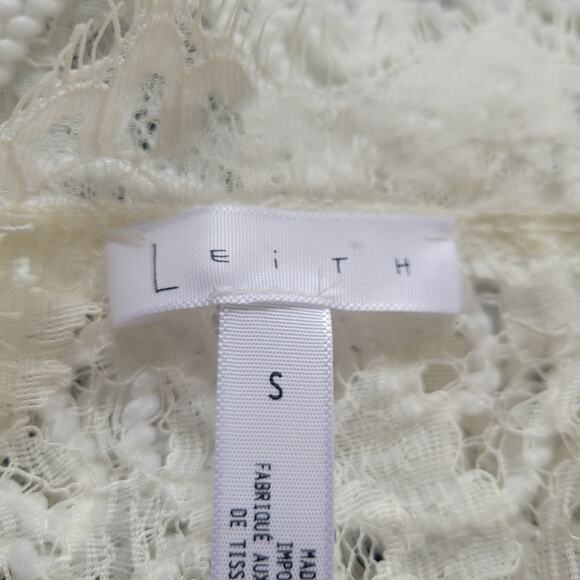 Small Leith Ivory lace crop top with half sleeves - Picture 4 of 4